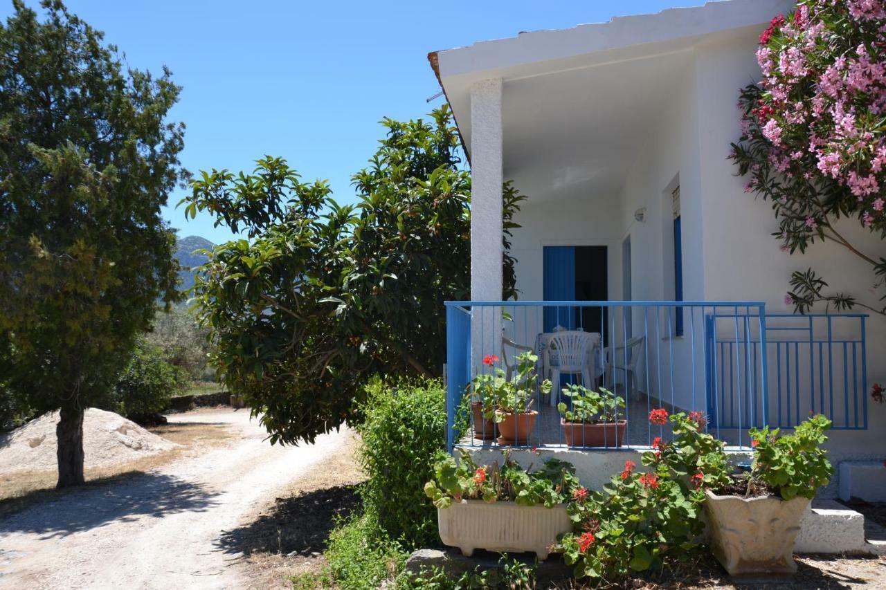 Casa Indipendente Immersa Nel Verde Con Vista Mare 도르갈리 외부 사진